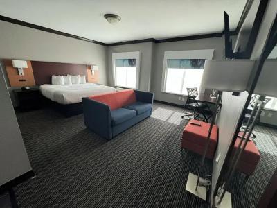 Hawthorn Suites by Wyndham - 60