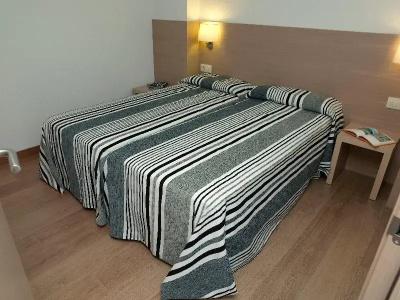 Almirall Apartaments - 28