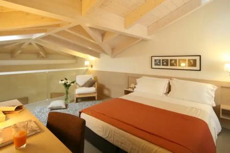 Le Rose Suite - 72