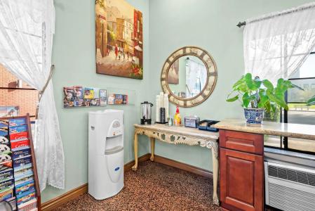 Howard Johnson by Wyndham - 14