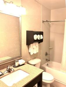 The at Fifth Avenue - 8