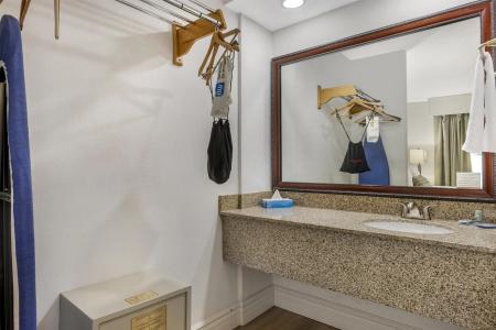 Best Western Pier Point Inn - 105