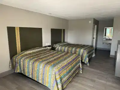 Nola Inn & Suites - 18