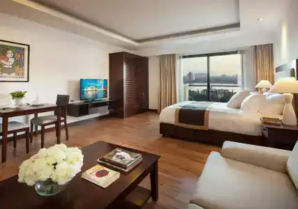Elegant Suites Westlake - 3