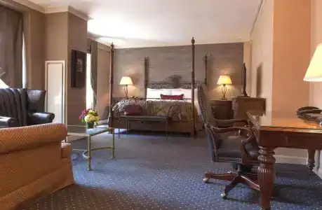 The Whitehall - 43
