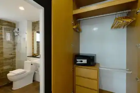 SiRi Ratchada Bangkok - 49