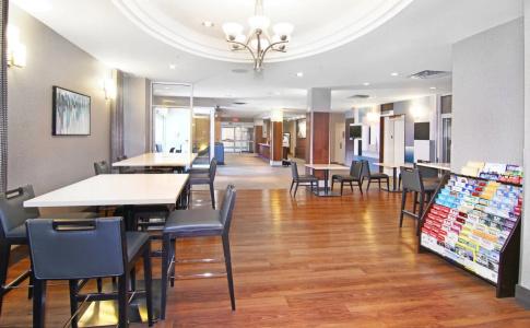 Holiday Inn Express and Suites, an IHG - 17