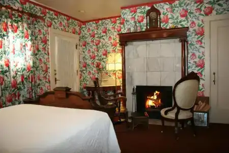 Martine Inn - 47