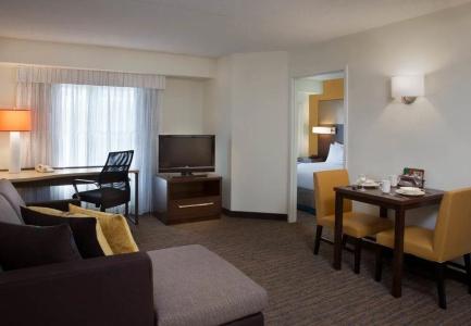 Cambridge Suites - 2