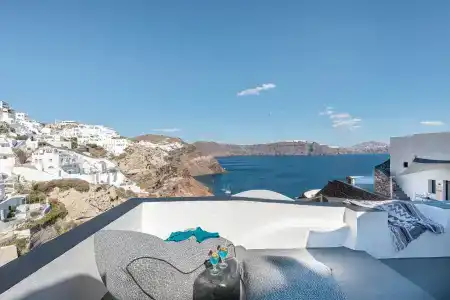 Pearl of Caldera Oia - Boutique by Pearl Collection - 150