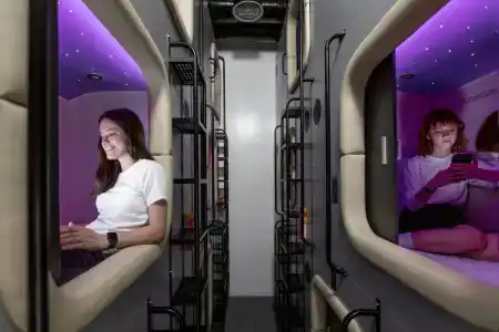 Capsule Constellation 89 - 19