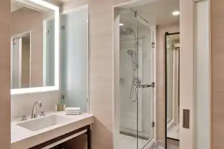 Renaissance Dallas - 53