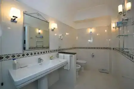 Belvedere - 124