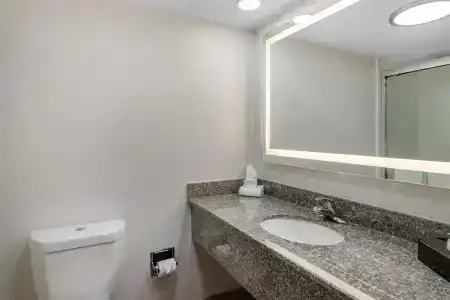 Best Western West - 7