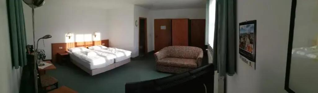 & Restaurant Bergfried - 28