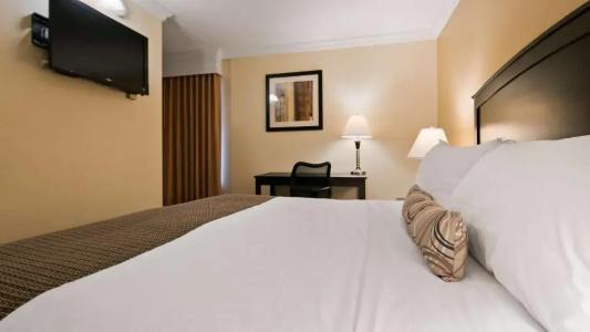 Best Western Plus - 79