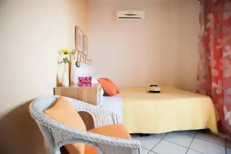 Stamatakis Boutique Studios - 131