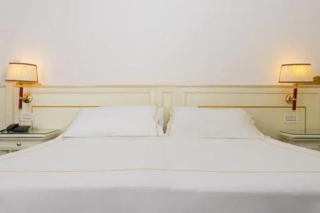 Universal Terme - 36