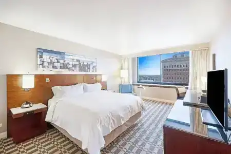 Renaissance Long Beach - 72