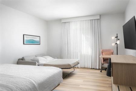 Hampton Inn - 55