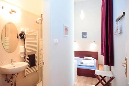 Maverick Hostel & Ensuites - 9