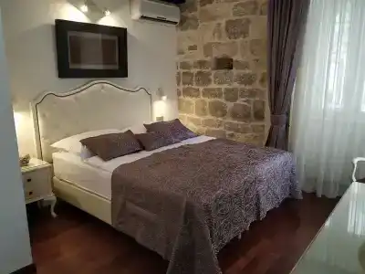Kastel 1700 Boutique - 75