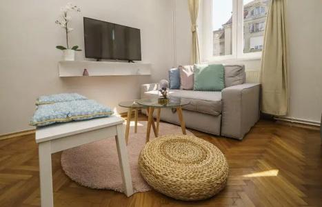 Doma Zagreb - 250