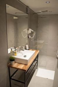 Nomad Luxury Suites - 75