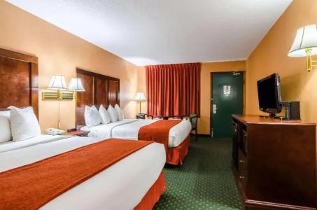 Quality Inn South - 69