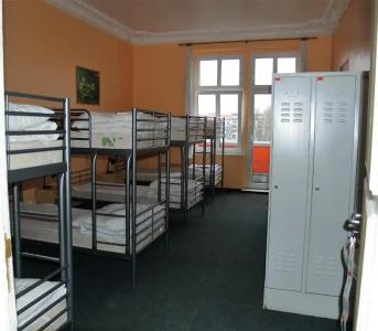Happy Go Lucky + Hostel - 23