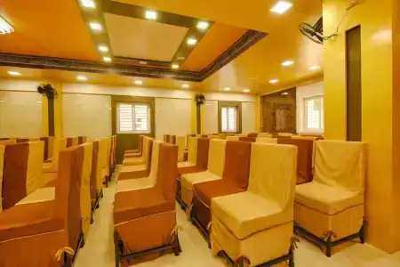 FabVijaylakshmi Stay Inn - 8