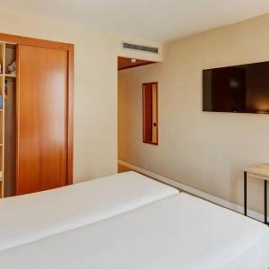 Sercotel Cornellà Barcelona - 36