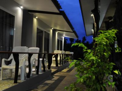 Oyo 1083 Lanta Wild Beach Resort - 14
