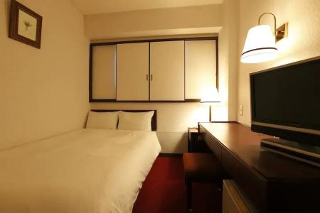 Tokyo Inn - 122