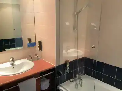 La Petite Rade Hôtel - 10