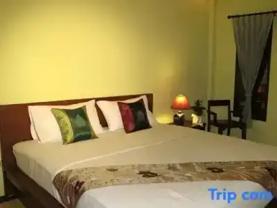 Baan Lapoon - 36