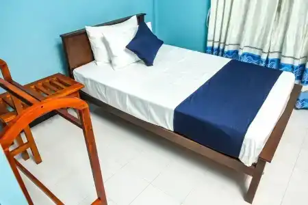 OYO 570 Pp Rest Guest House - 2