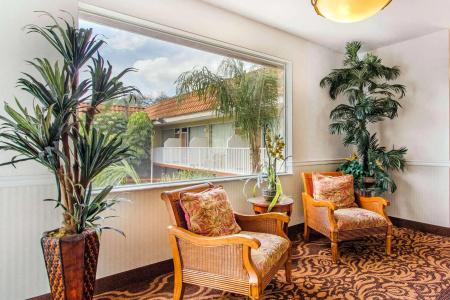 Rodeway Inn Central Beach - 6