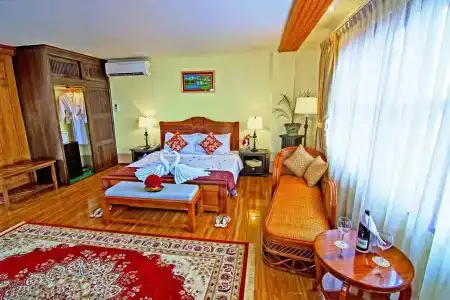 Shwe Ingyinn Mandalay - 29