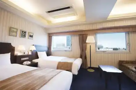 Shin Yokohama Grace - 48