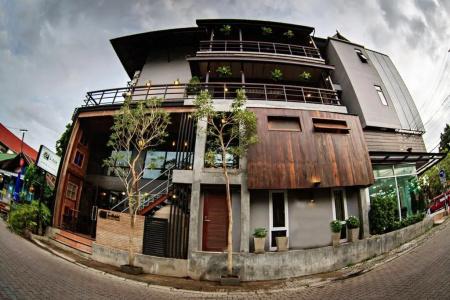 The Arak Bed, Bar and Hostel - 45