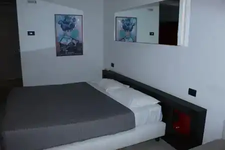 Blue Shades ApartHotel - 242