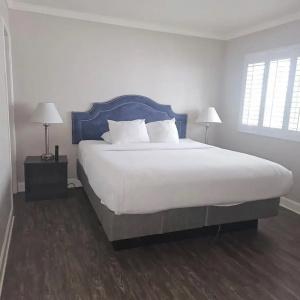 Bay Front Inn - 28