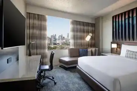Renaissance Dallas - 90