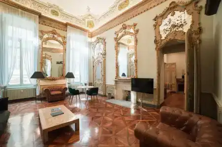 Royal Palace - 91
