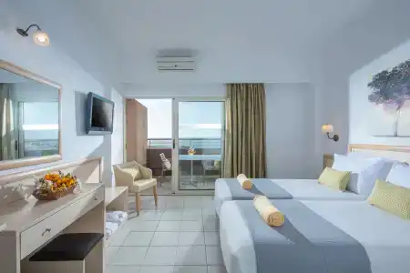Blue Bay Resort - 4