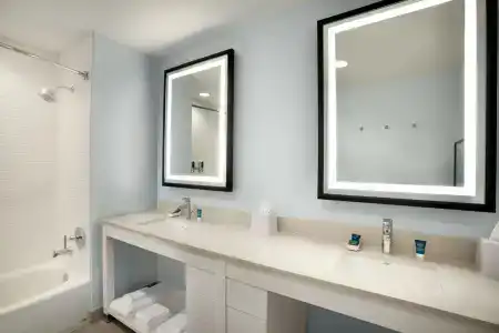 Four Points by Sheraton Miami Airport - 9