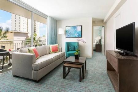 Courtyard by Marriott Waikiki Beach - 98