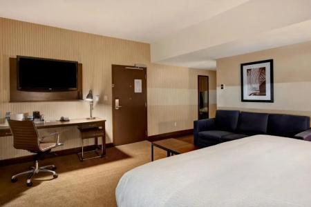 Four Points by Sheraton - 66