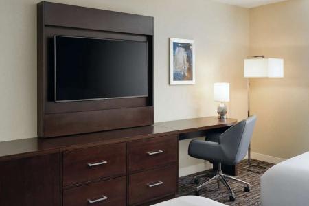 DoubleTree by Hilton - 30